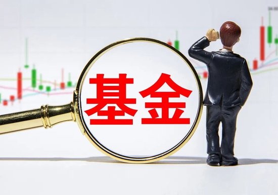 半年涨幅183%夺冠，方正富邦吴昊“一拖多	”业绩分化遭争议